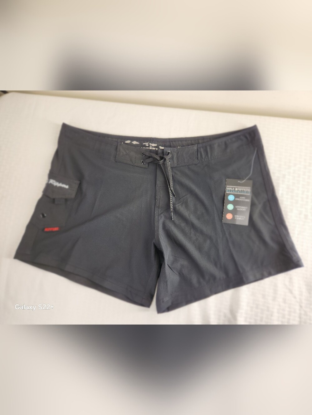 NWT Maui Rippers Women’s 4-Way Stretch Boardshorts  Black, Size 14.  #G12